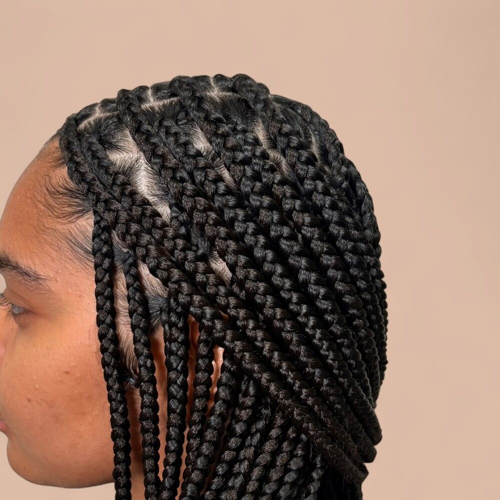 Medium Knotless